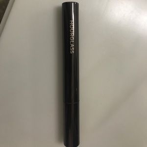 Hourglass mascara
