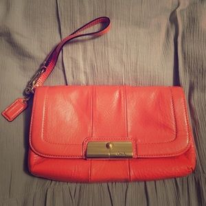 ⚡️⚡️FLASH SALE⚡️⚡️Coach wristlet