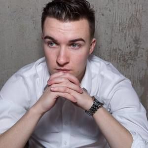 Meet your Posher, Adam