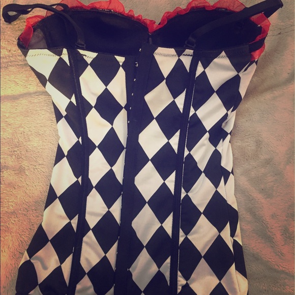 Corset comes with thigh highs 🎀🎀 - Picture 2 of 3