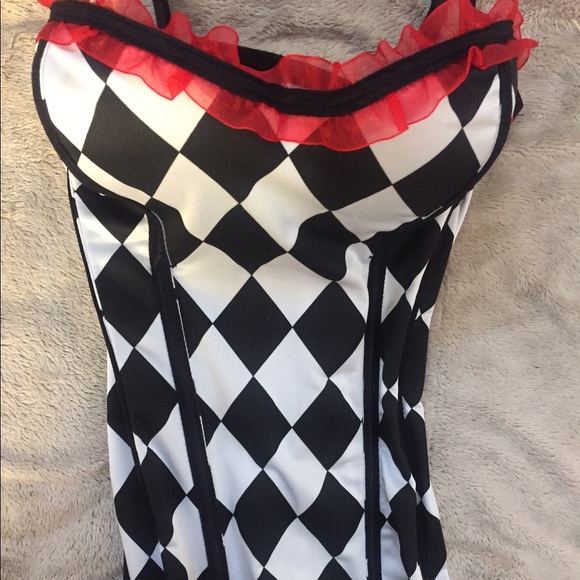 Corset comes with thigh highs 🎀🎀 - Picture 3 of 3