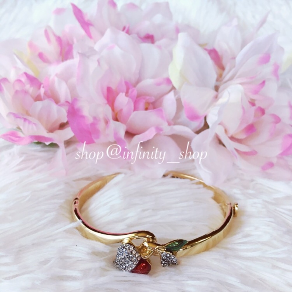 JuicyCoutureRhinestoneBracelet