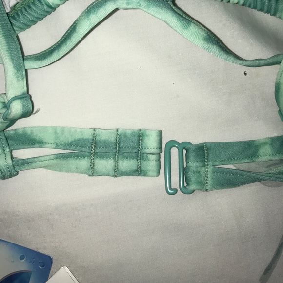 NWT - RVCA - Cheeky patterned bikini - Picture 5 of 5