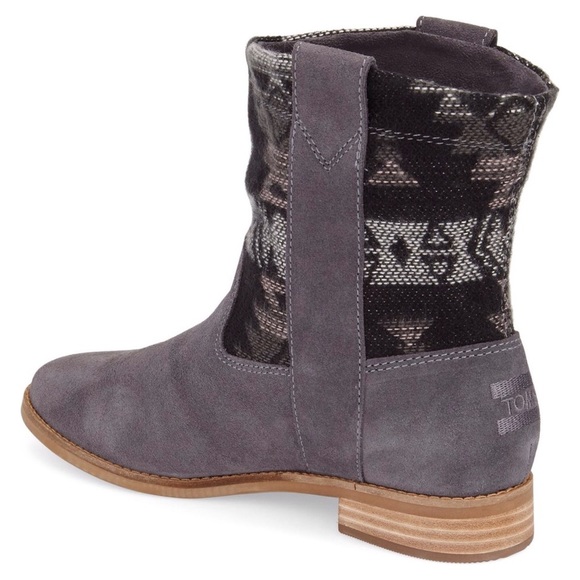 🐨TOMS Grey Suede Tribal Wool Laurel Boots - Picture 2 of 3
