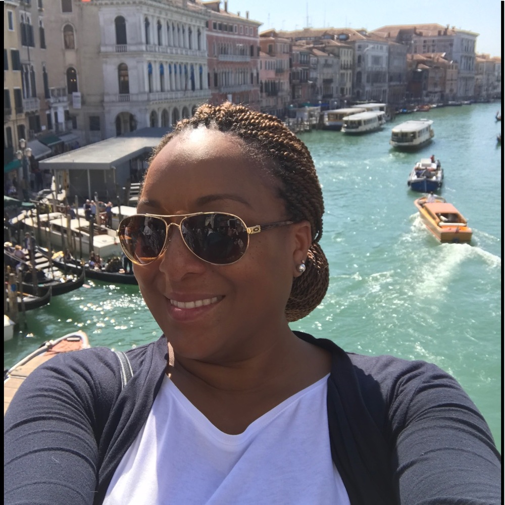Meet your Posher, Stacey