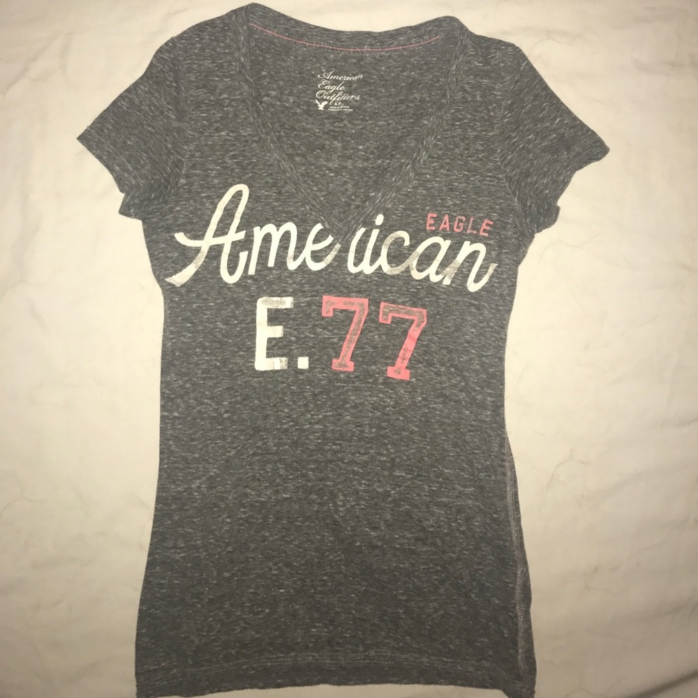 American Eagle V Neck