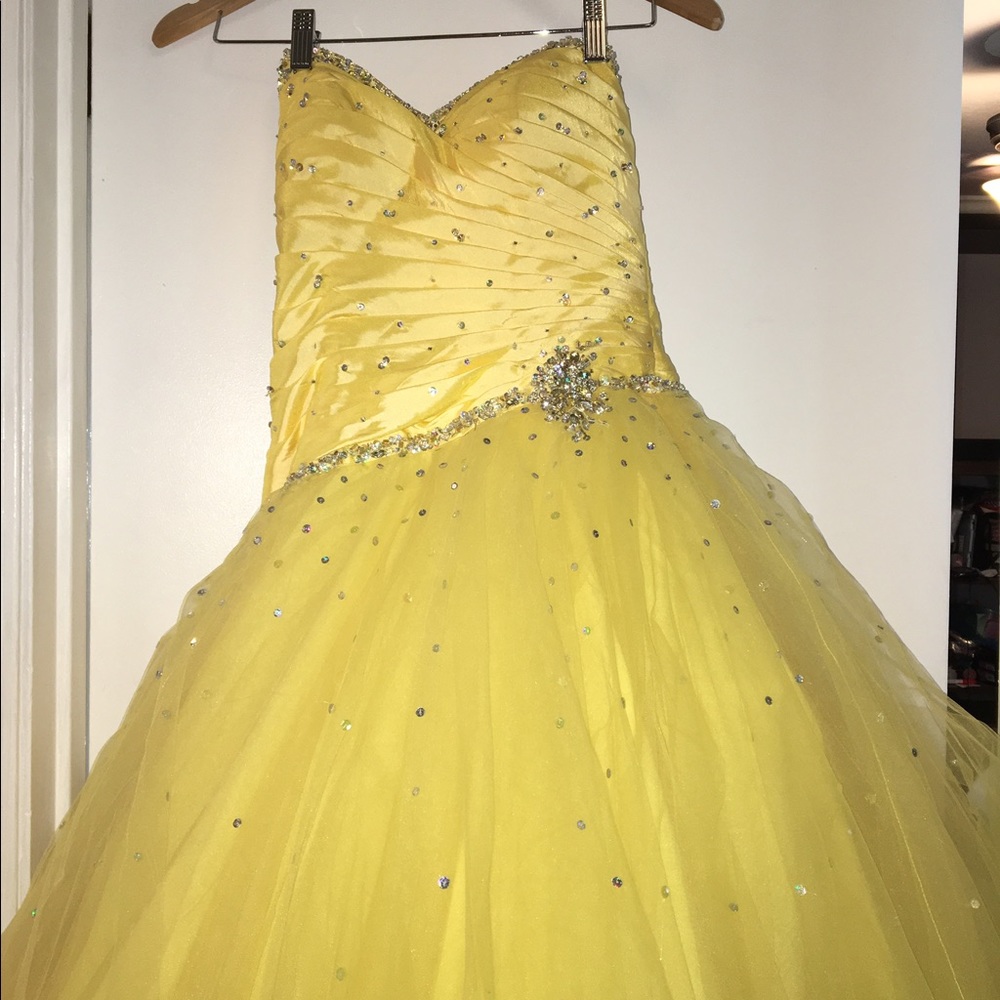 Yellow evening gown
