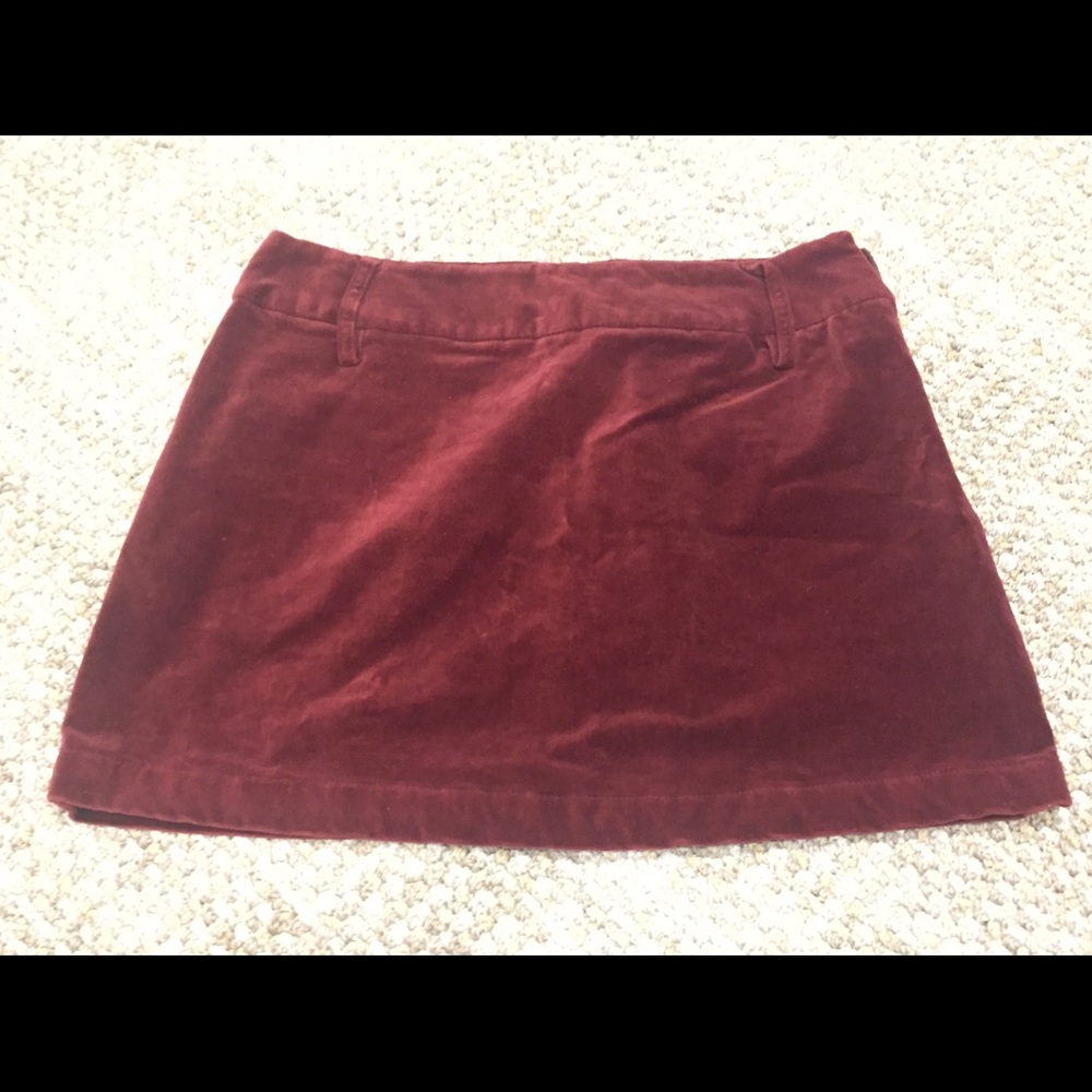 Red velvet-like pencil skirt