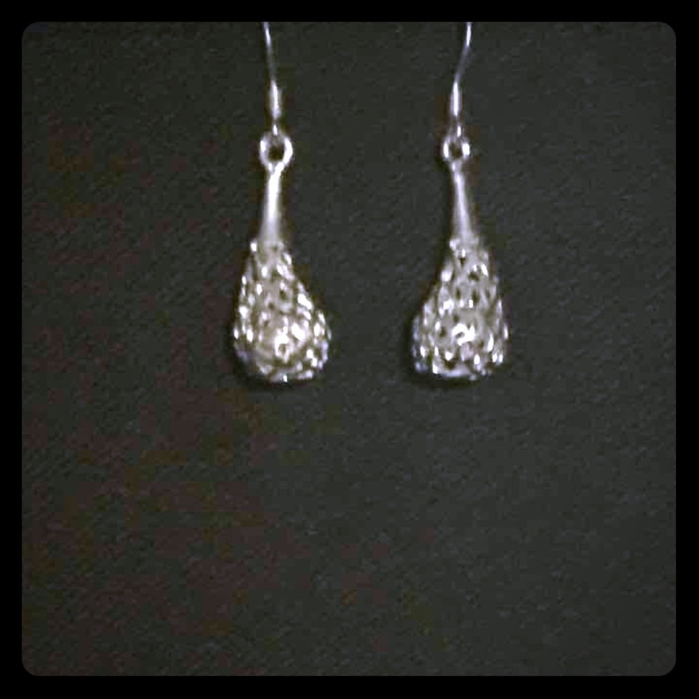 ✨3 FOR $10✨ New w/out Tags Silver Dangle Earrings