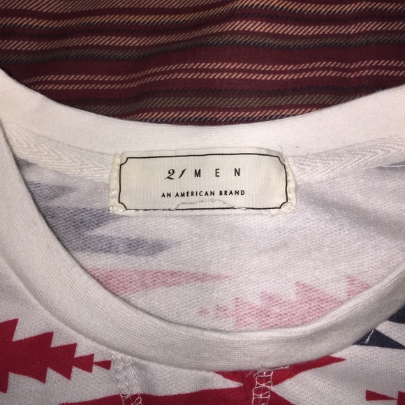 Never worn thin sweater - Picture 2 of 3