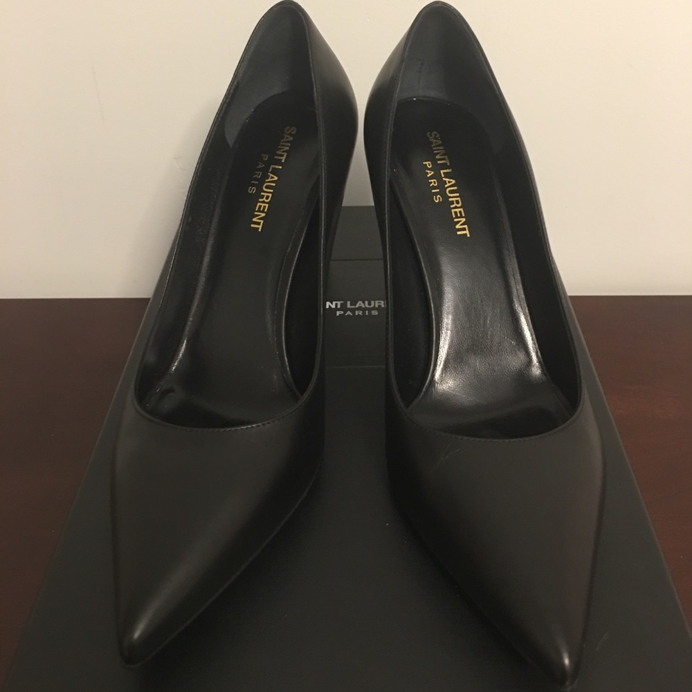 Saint Laurent Paris Leather Pumps