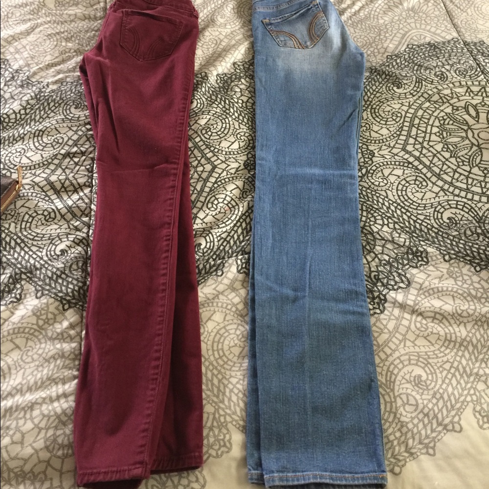 2 Hollister skinny jeans
