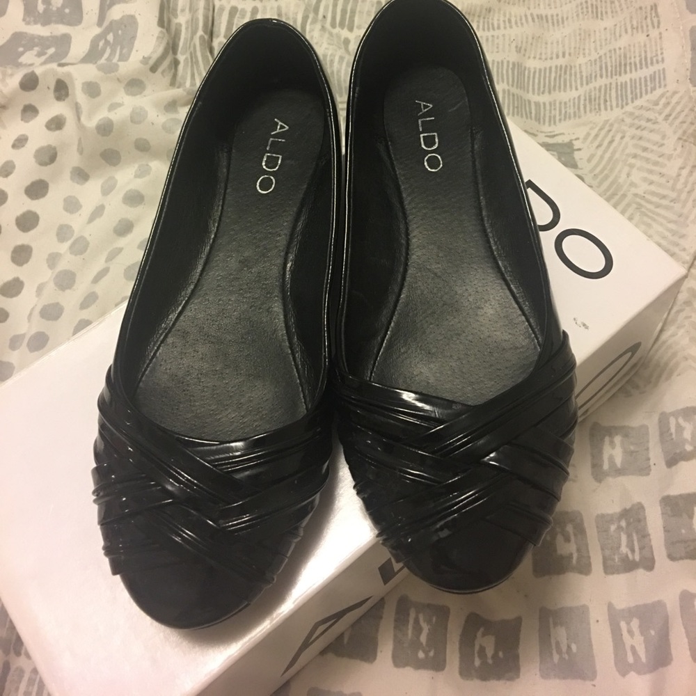 ALDO! :) Black flats