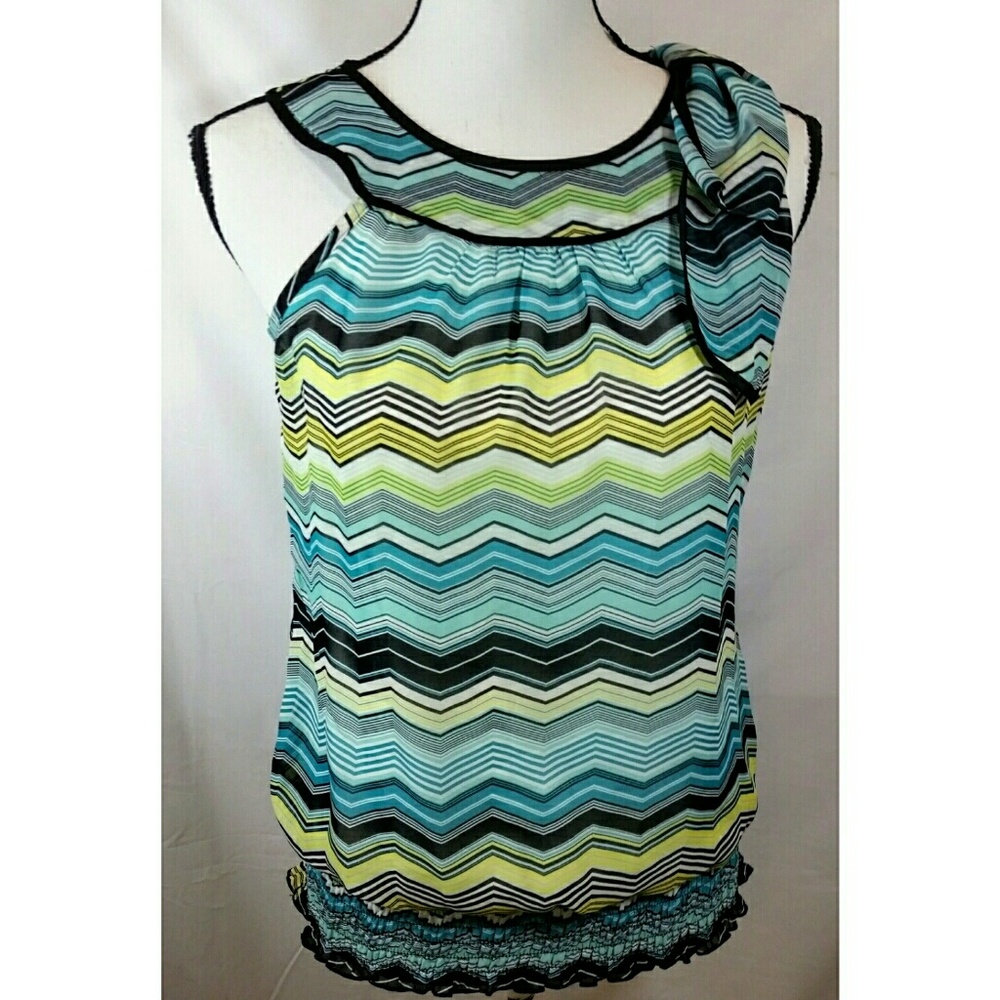 *Price Firm* BCX Green Chevron Top