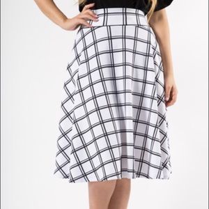 Agnes and Dora White and Black Midi Skirt