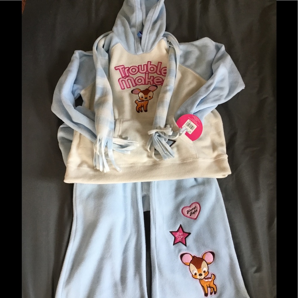 NWT teen sweater set