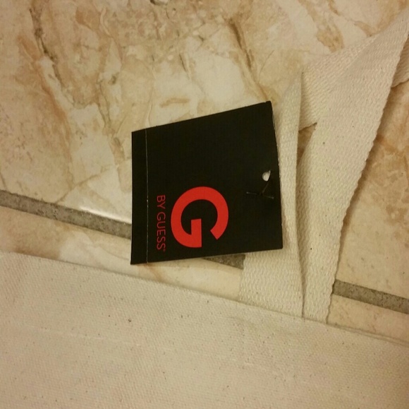 tote the guess by guess. - Picture 3 of 3