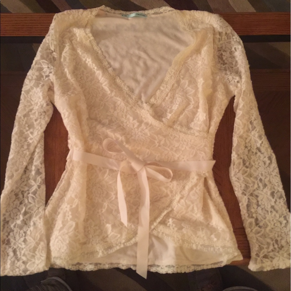 Lace long sleeve top