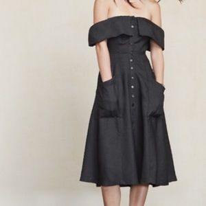 ISO Reformation Mariana dress in a size 8