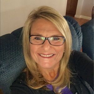 Meet your Posher, Pam