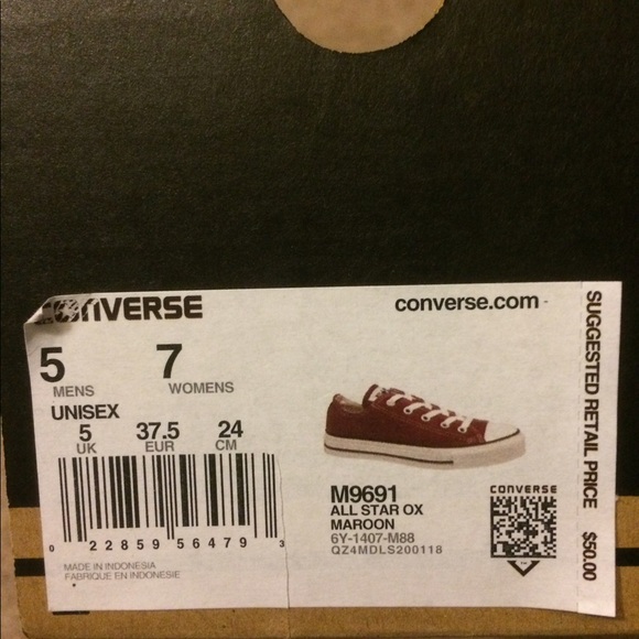 Maroon Lo-Top Converse - Picture 2 of 4