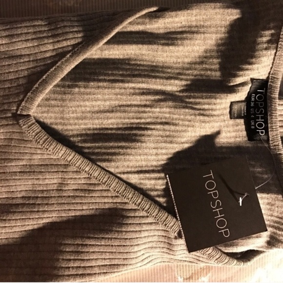 Topshop Grey Gray Ribbed V Neck Crop Top - Picture 5 of 5