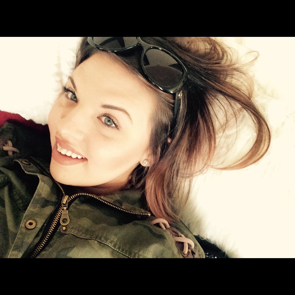 Meet your Posher, Amber