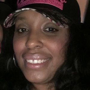 Meet your Posher, Courtney