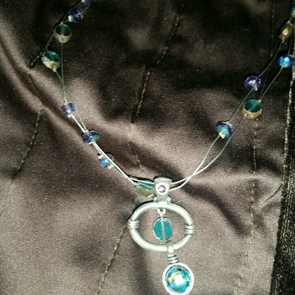 Chicos illusion necklace nwot