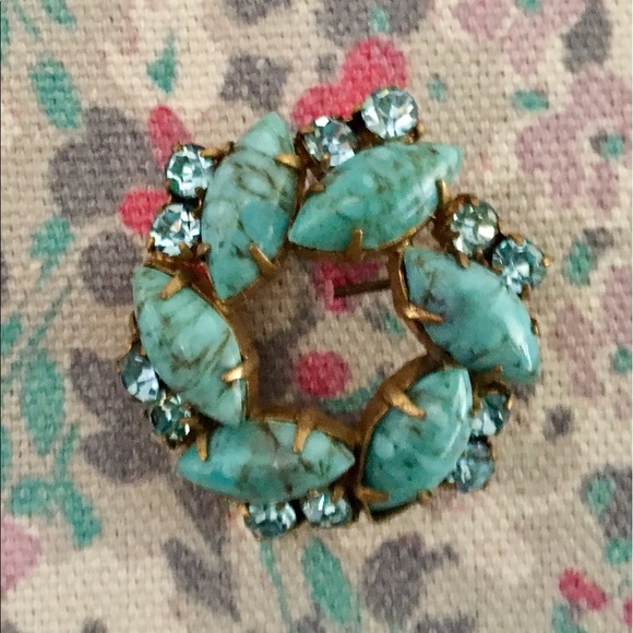 Vintage Jewelry - VINTAGE GOLD TURQUOISE BLUE RHINESTONE BROOCH
