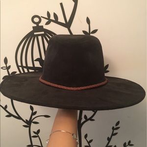Big hat!