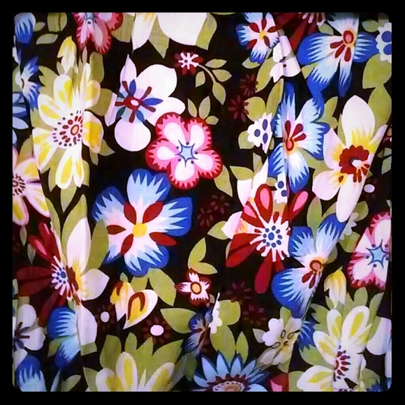 NEW Floral Print Ruffled Strapless Romper. - Picture 2 of 4