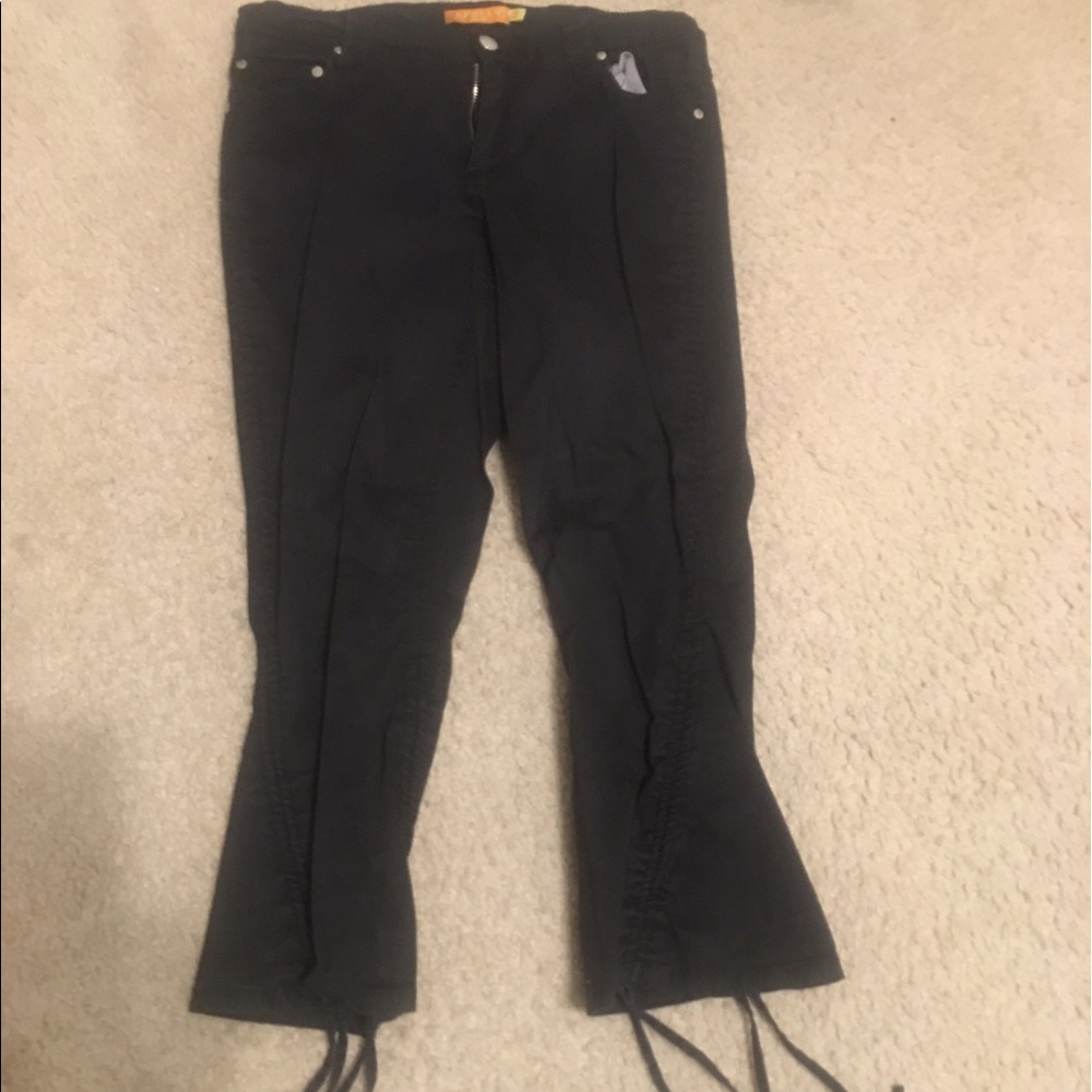Apollo Jeans