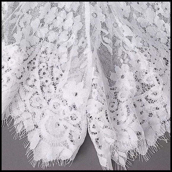 Beachy Lace Shorts - Picture 4 of 4