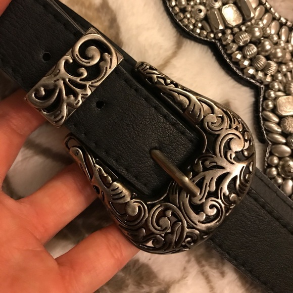 Double buckle boho belt ✌️ - Picture 2 of 2