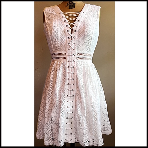 Lace Inspired Dress - Picture 3 of 8