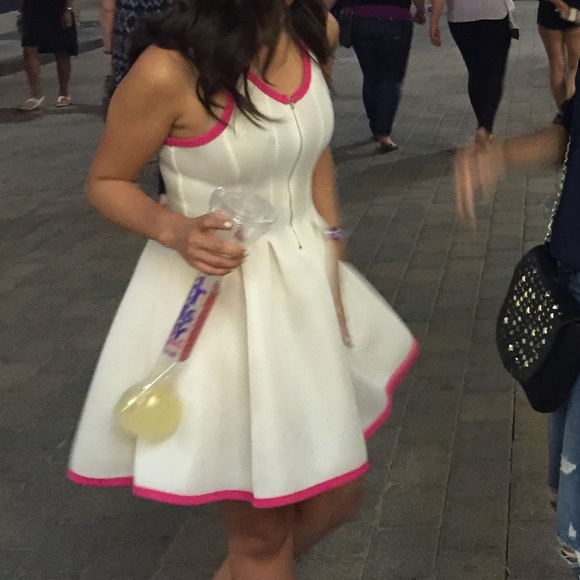 Jersey material structured dress 🎀 - Picture 2 of 2