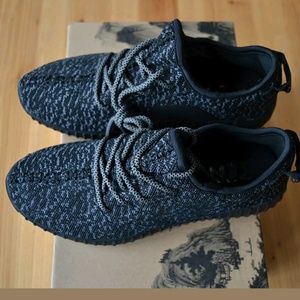 Men's Yeezy Look alike