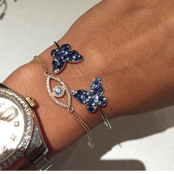 Woman - Picture 3 of 3