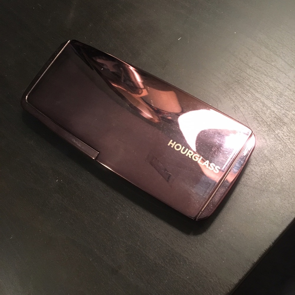 Hourglass ambient lighting palette