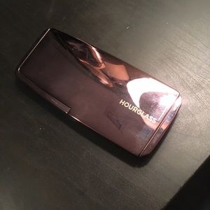 Hourglass ambient lighting palette