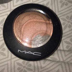 Mac Otherearthly Highlight