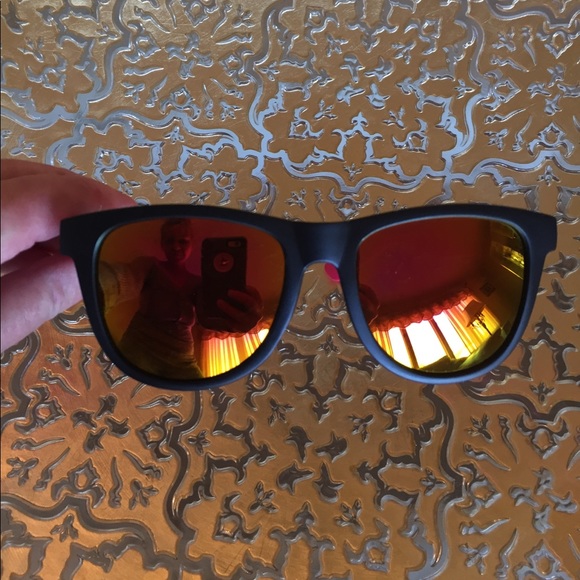 NEW VS PINK BEACH BUNDLE - Picture 2 of 5