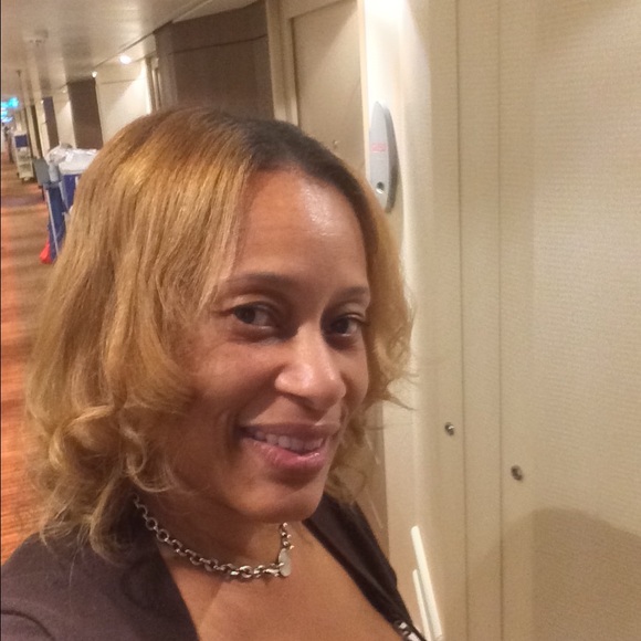 Meet your Posher, Kim - Picture 1 of 1