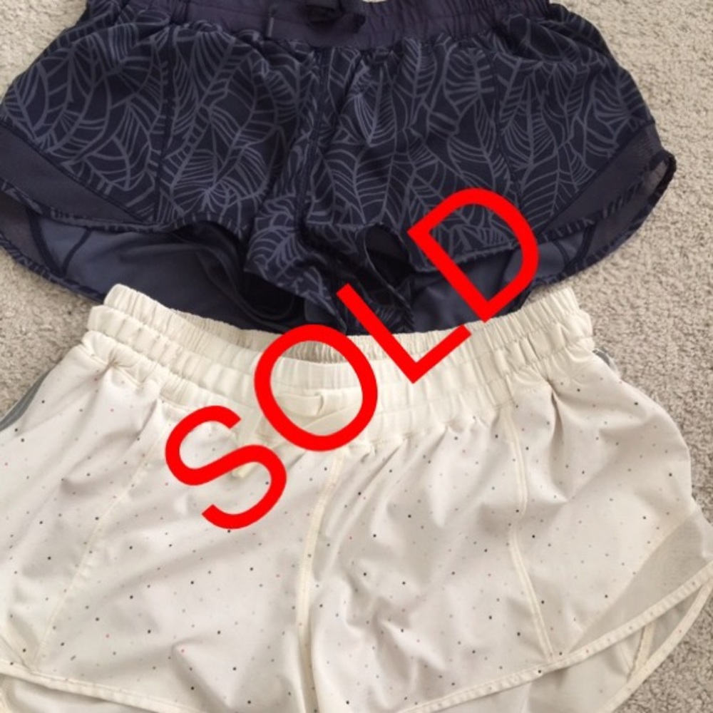 Lululemon hottyhot shorts (original/short version)