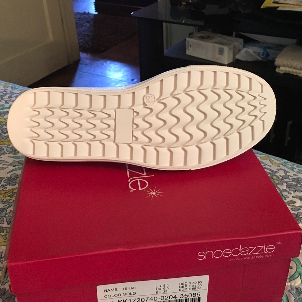 Sneakers - Picture 2 of 2
