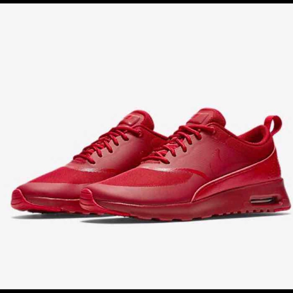 Authentic NIKE AIR MAX THEAs