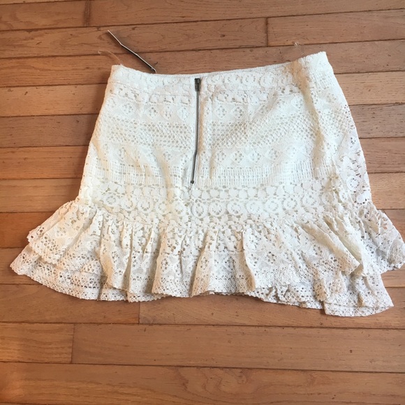 PRICE REDUCTION!! Ruffle Mini Skirt NWOT - Picture 2 of 4