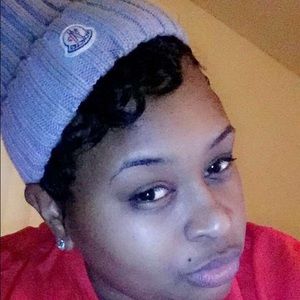 Meet your Posher, Rafaella