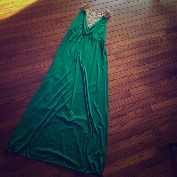 Dresses & Skirts - Green crochet back maxi dress